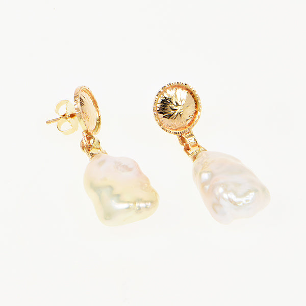 Free-form Freshwater Pearl Earrings
